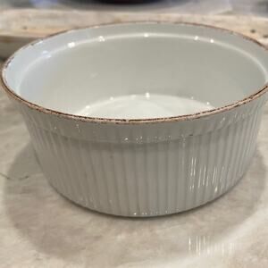 Apilco France Soufflé  baking dish 7-3/4”